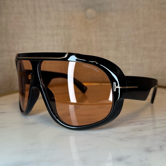 New! Authentic TOM FORD Photochromatic Rellen Sunglasses - Picture 11 of 16